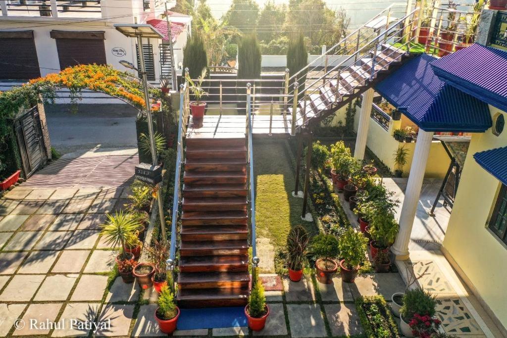 Hotel The Walnut Creek Bhīm Tāl Exterior foto